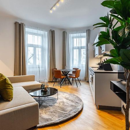 Trendy Apt With - Smart Tv, Coffee Machine In Meidling Wien Exteriör bild