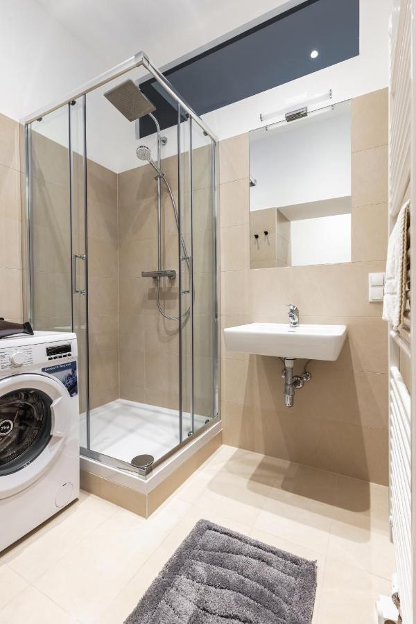 Trendy Apt With - Smart Tv, Coffee Machine In Meidling Wien Exteriör bild