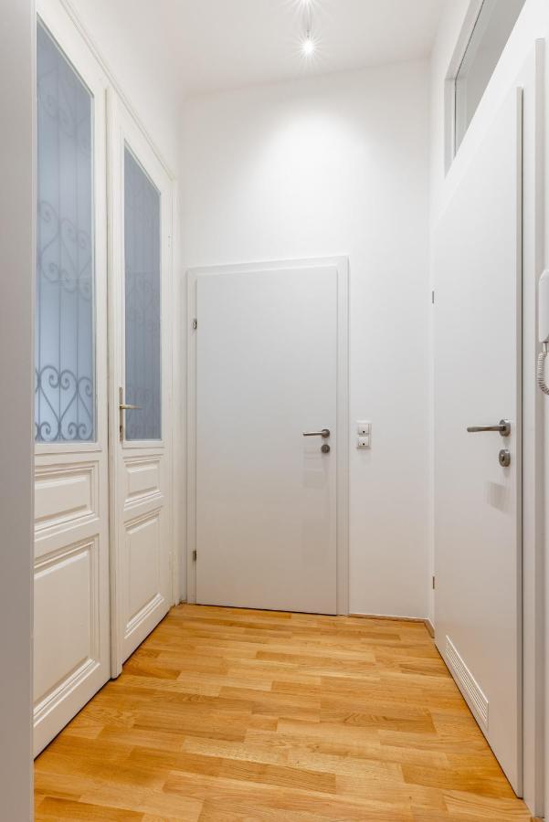 Trendy Apt With - Smart Tv, Coffee Machine In Meidling Wien Exteriör bild
